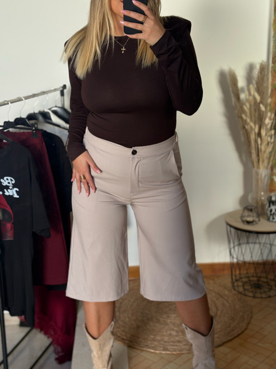 PANTALÓN CORTO BEIGE